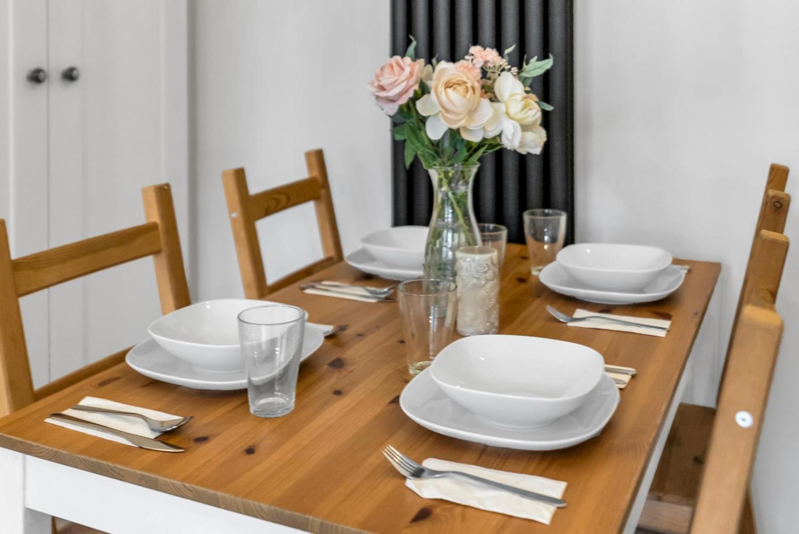 Apartment Chocimska - Location, Tram&shops Nearby - By Rentujemy Warsaw
